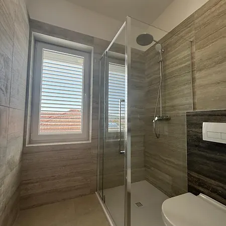 Regina Carlito With Swimming Pool Jezera