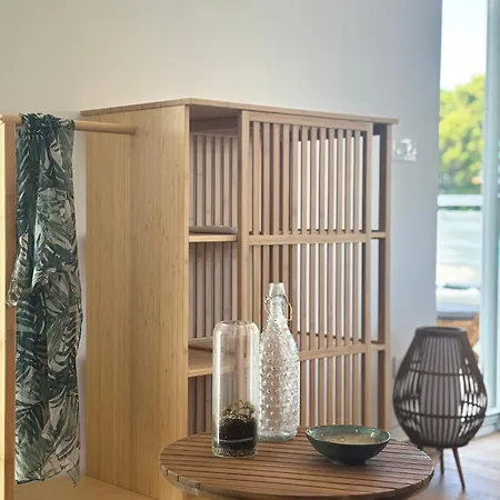 Regina Carlito With Swimming Pool Jezera