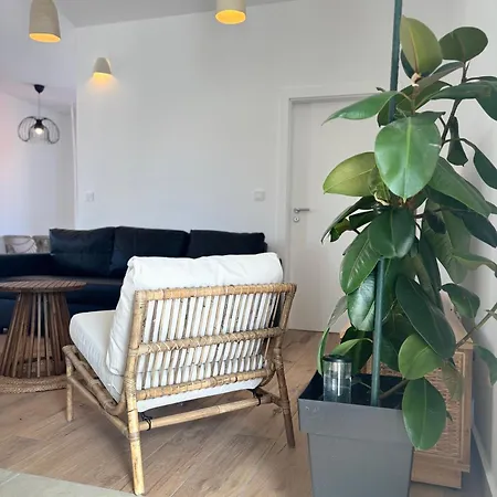 Regina Carlito With Swimming Pool Lejlighed