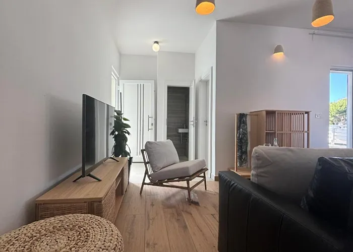 Regina Carlito With Swimming Pool Διαμέρισμα *