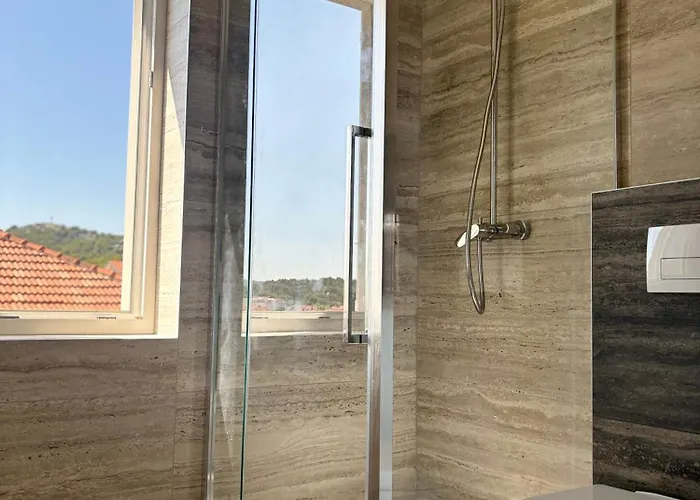 Regina Carlito With Swimming Pool 아파트