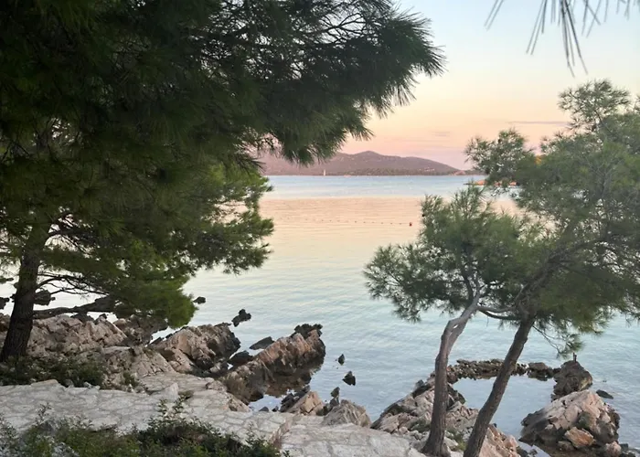 아파트 Regina Carlito With Swimming Pool 제제라