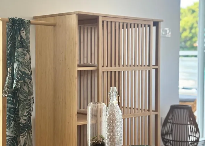 Regina Carlito With Swimming Pool Jezera